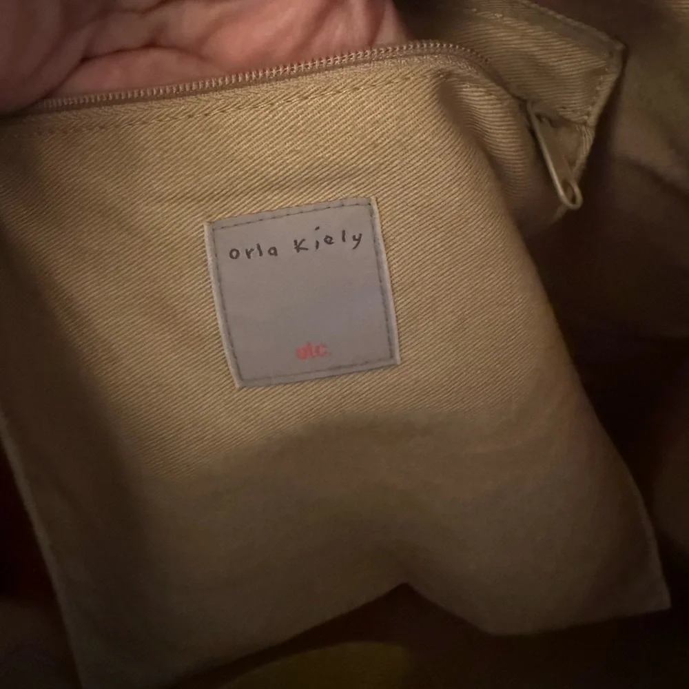 ORLA KIELY coated canvas tote in pink shadow floral design. RARE FIND! - Picture 6 of 7